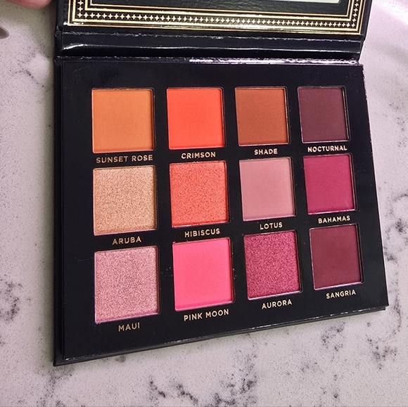 Ace Beaute Scarlet Dusk Eyeshadow Palette - Picture 1 of 3